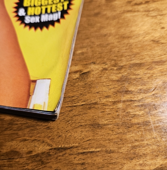 Vintage Cheri Magazine with Yellow Cover November 2005 - Picture 8 of 8